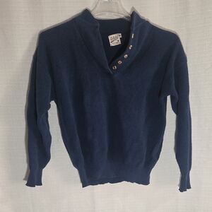 Cabela's Sidney, Nebraska Navy Blue V-Neck Sweater with Button Details RN 56835